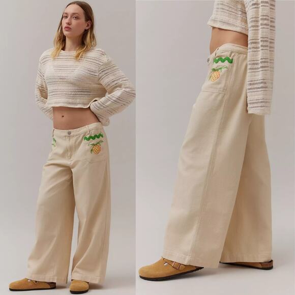 NEW UO Strawberry Print Embroidered Cream Joey Wide Leg Oversized Pant Sz 2 - Picture 1 of 12